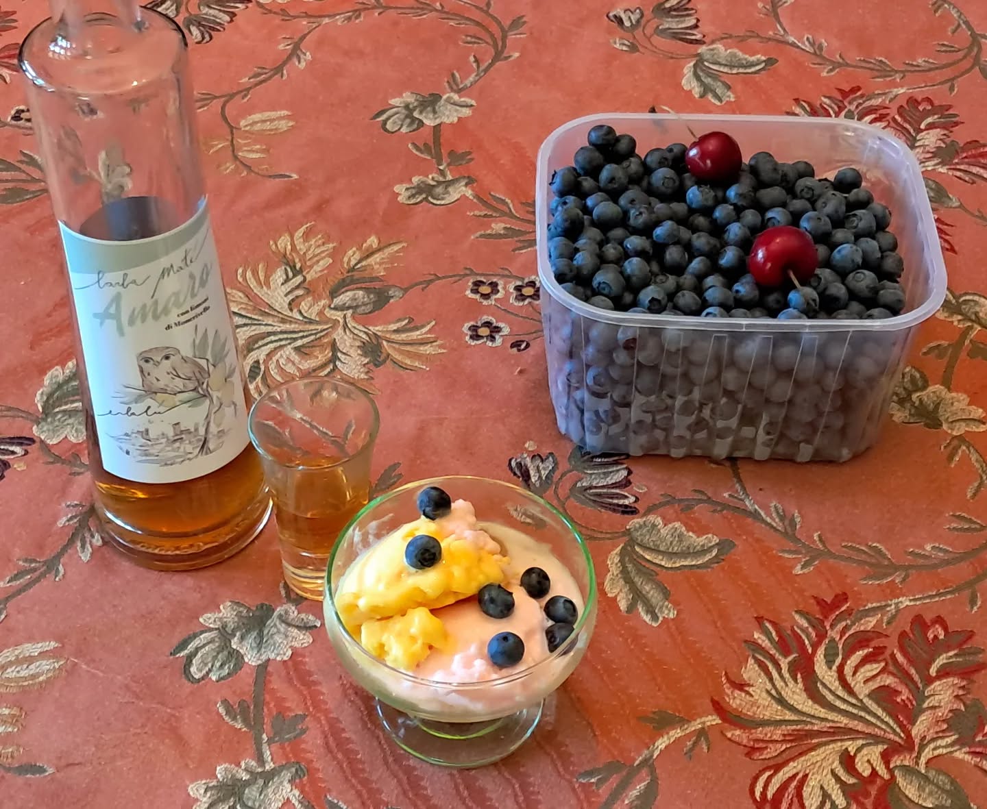 #Amaro Barba Maté in #fruit #gelato with🫐 #mirtilli #blueberries